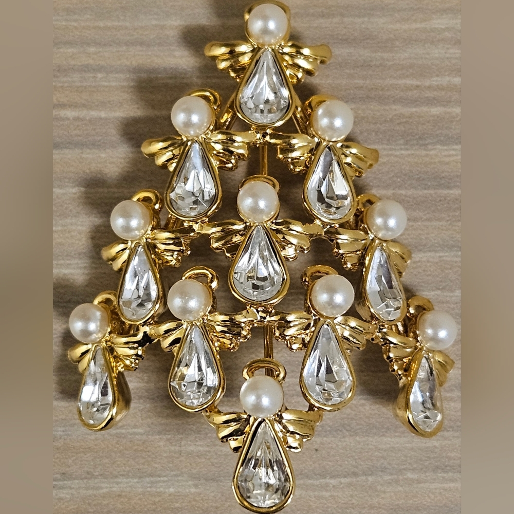Vintage Butler & Wilson Christmas Tree Angels Pearls Rhinestones Brooch Pin